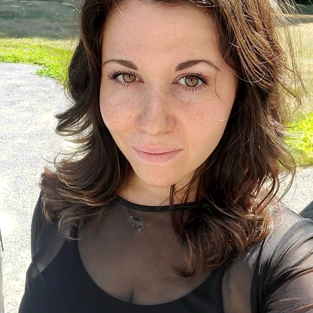 Meet your Posher, Briana